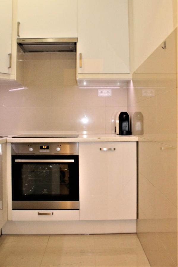 Apartament Luster I Obrazow Varsavia Esterno foto