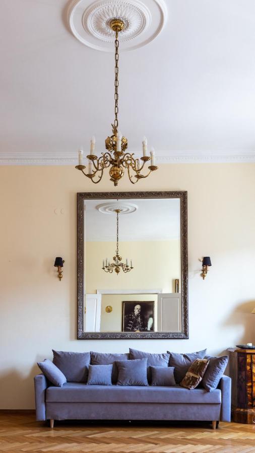 Apartament Luster I Obrazow Varsavia Esterno foto