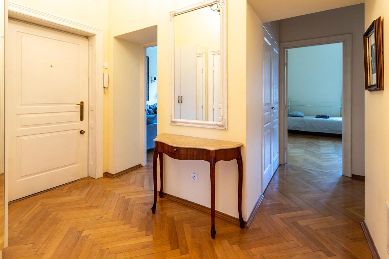 Apartament Luster I Obrazow Varsavia Esterno foto