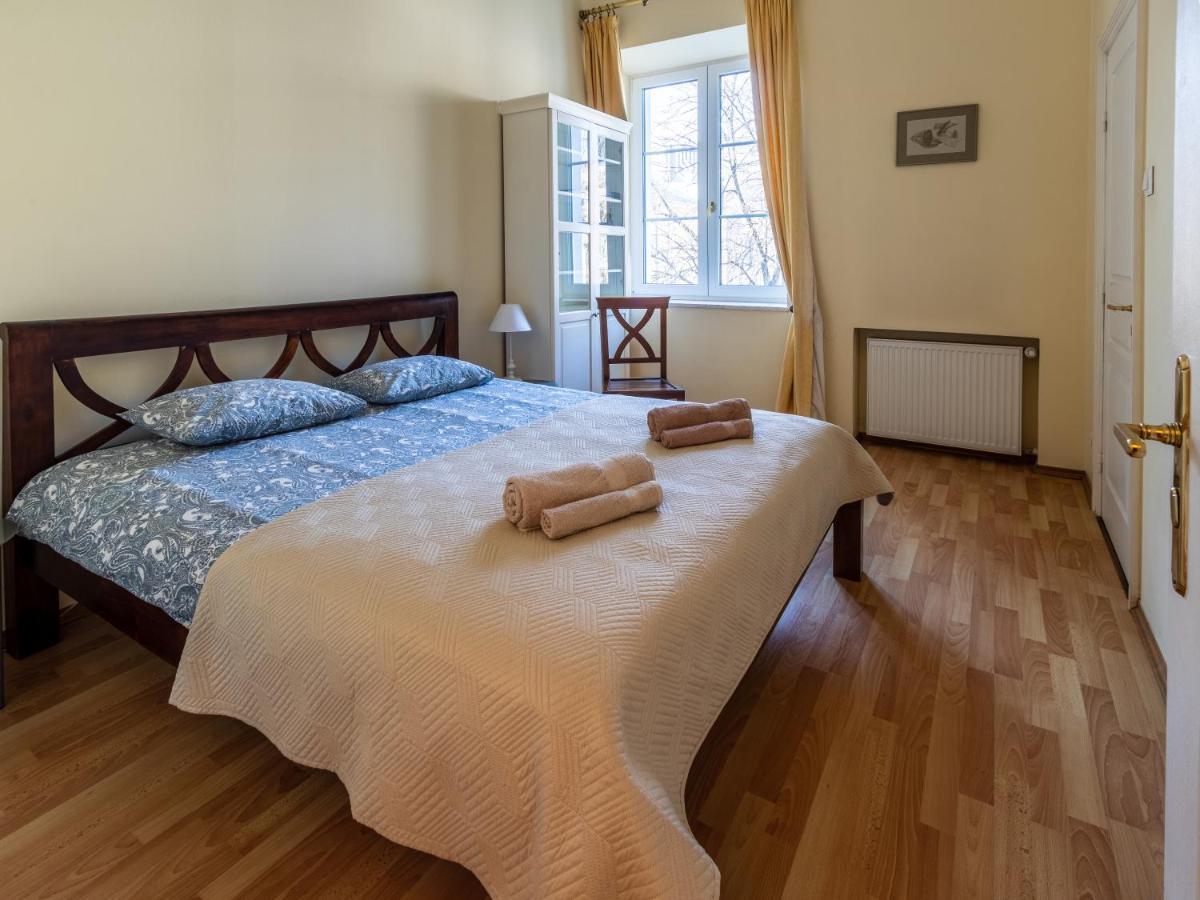 Apartament Luster I Obrazow Varsavia Esterno foto